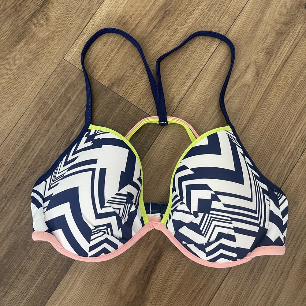 NWOT Victoria’s Secret bikini bra top 34DD geometric print navy and white